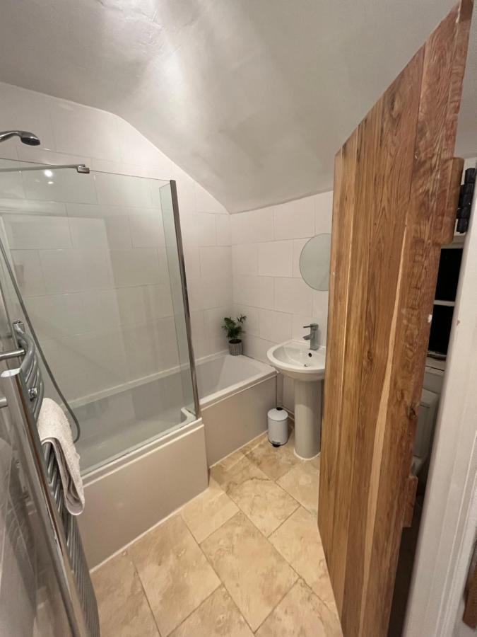 Bay Cottage, Hot Tub Snitterfield Экстерьер фото